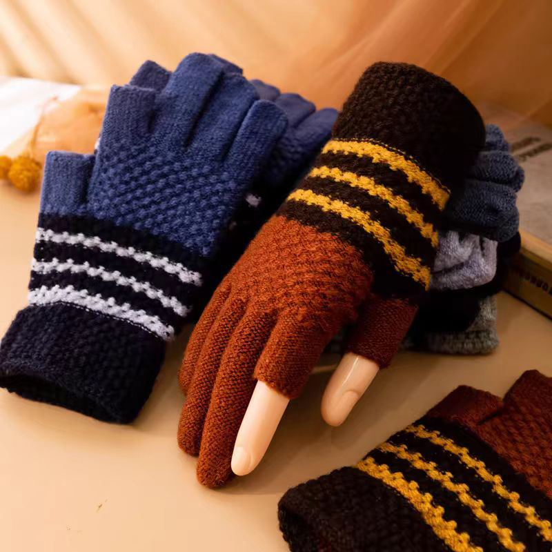 100% Wool Gloves